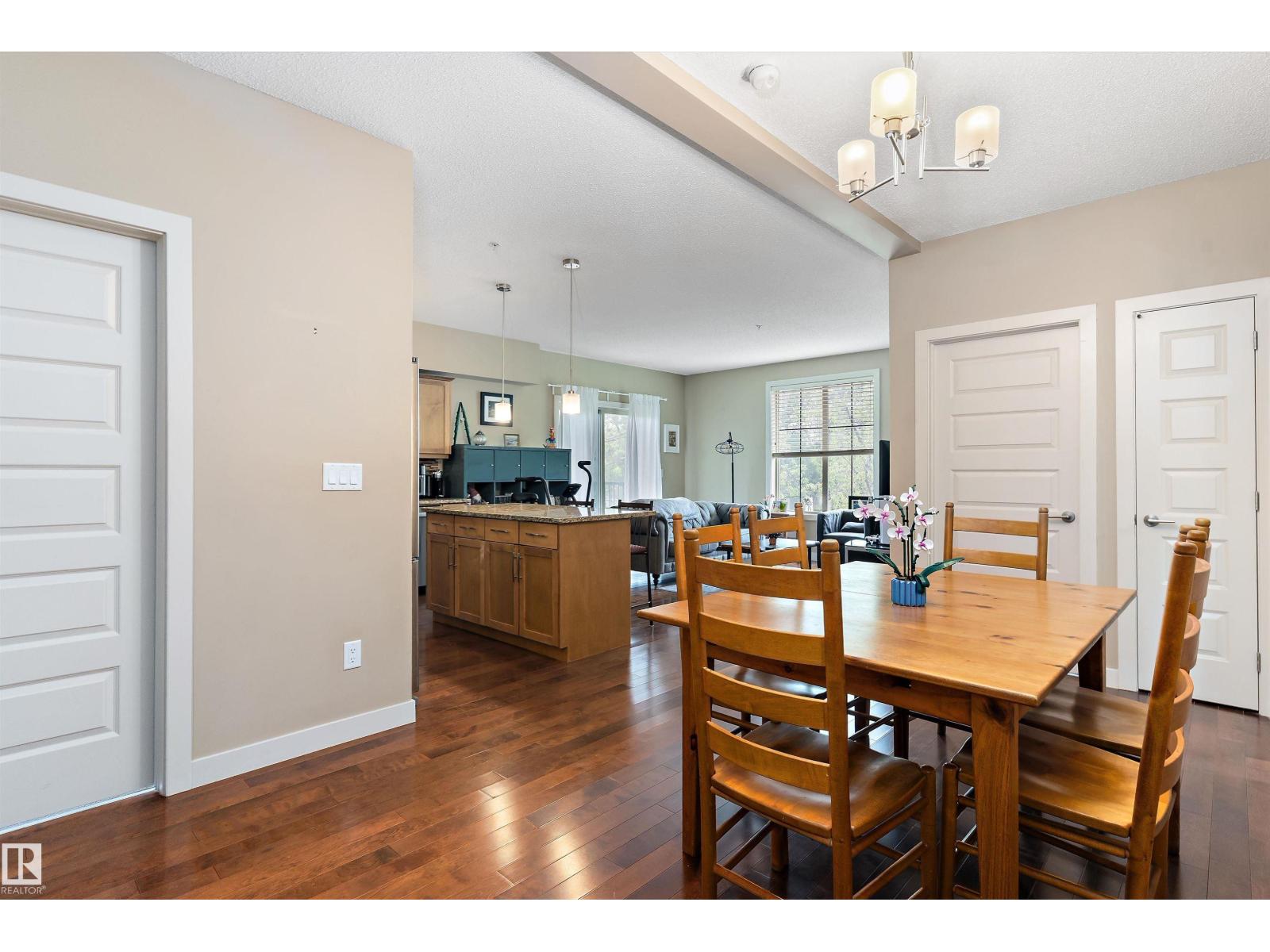 #208 10520 56 AV NW NW — photo 10