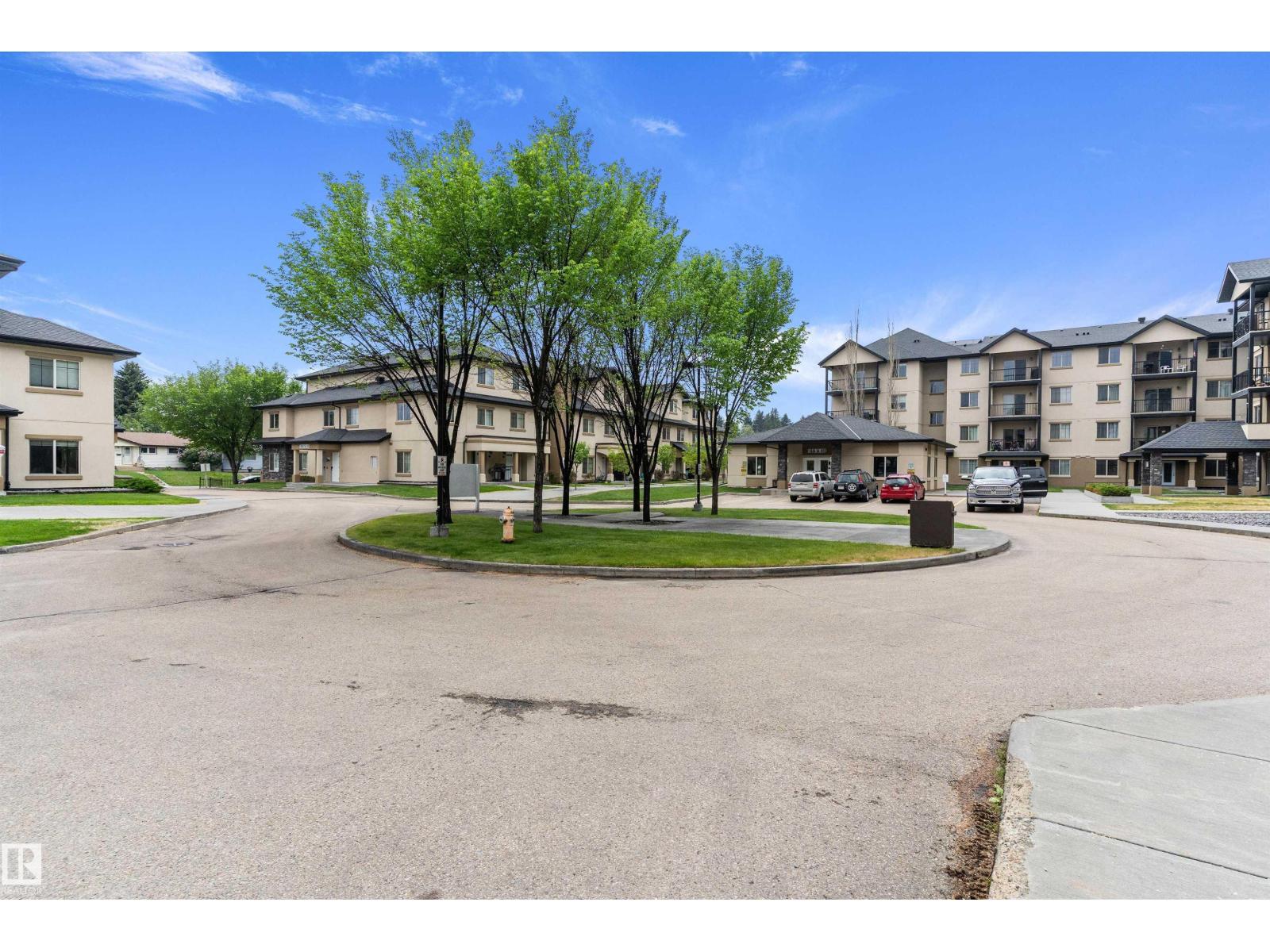 #208 10520 56 AV NW NW — photo 40