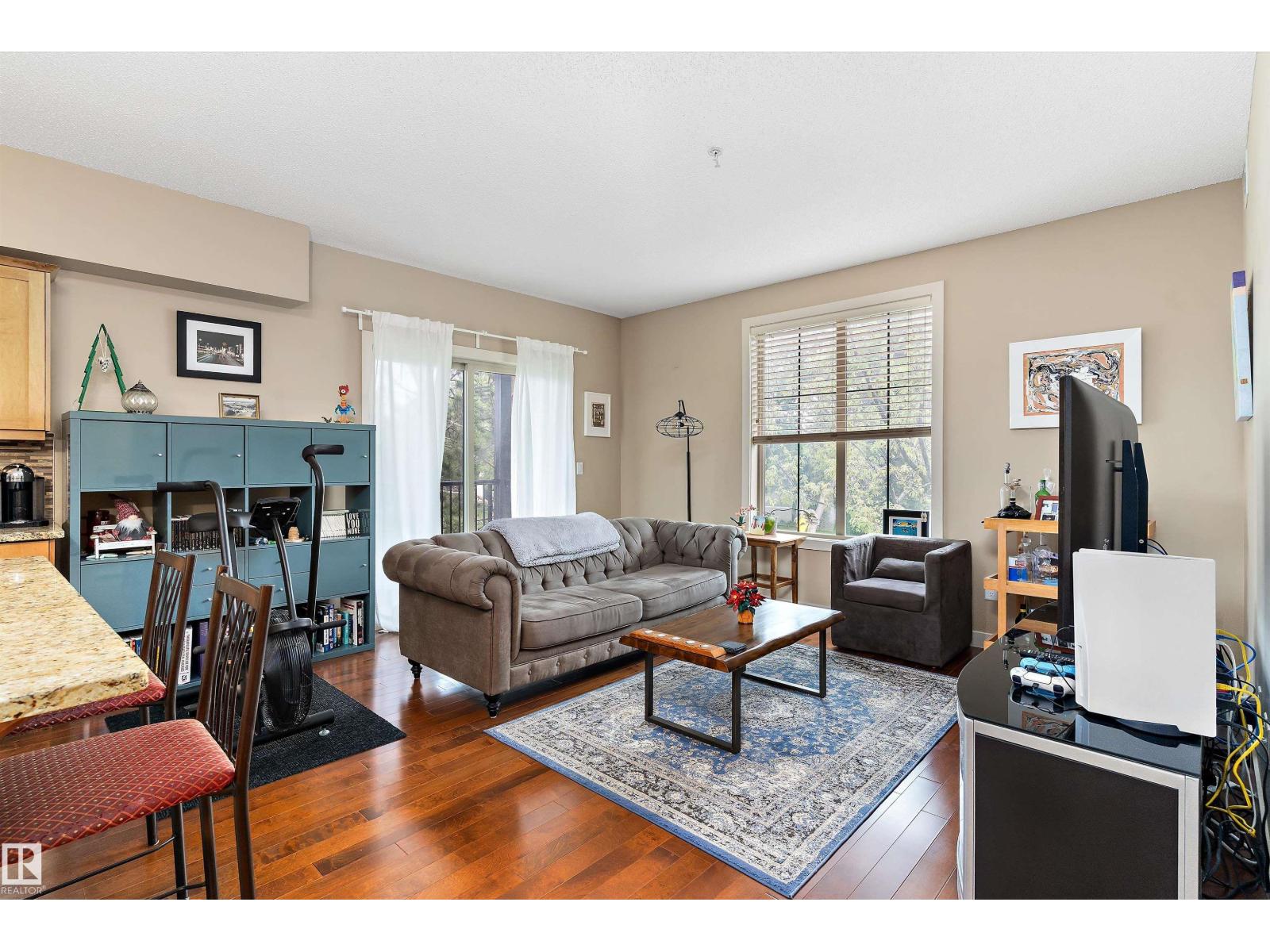 #208 10520 56 AV NW NW - photo 2