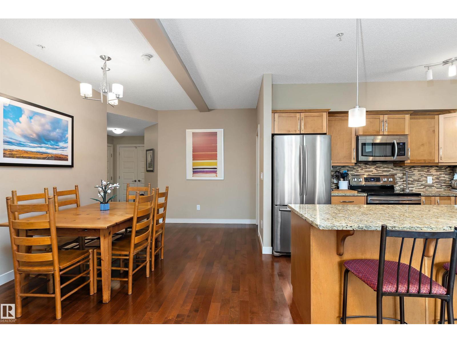 #208 10520 56 AV NW NW — photo 8
