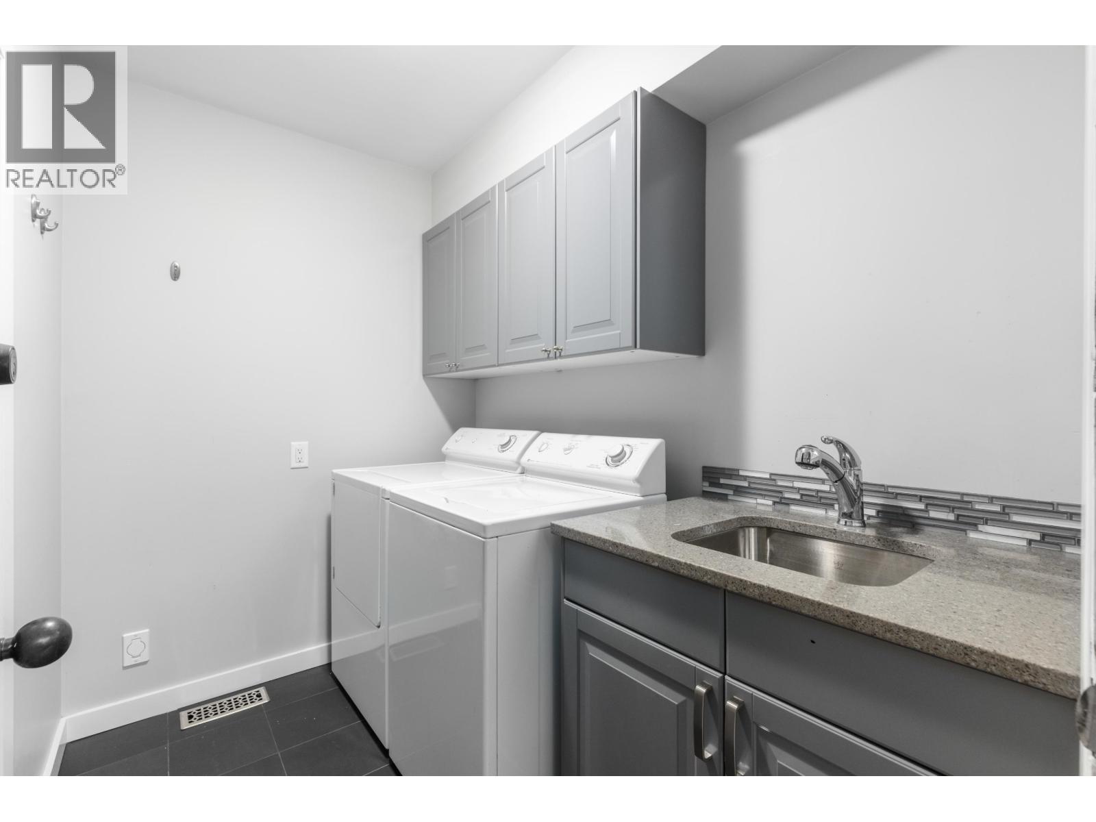 6297 MACKENZIE STREET, Vancouver