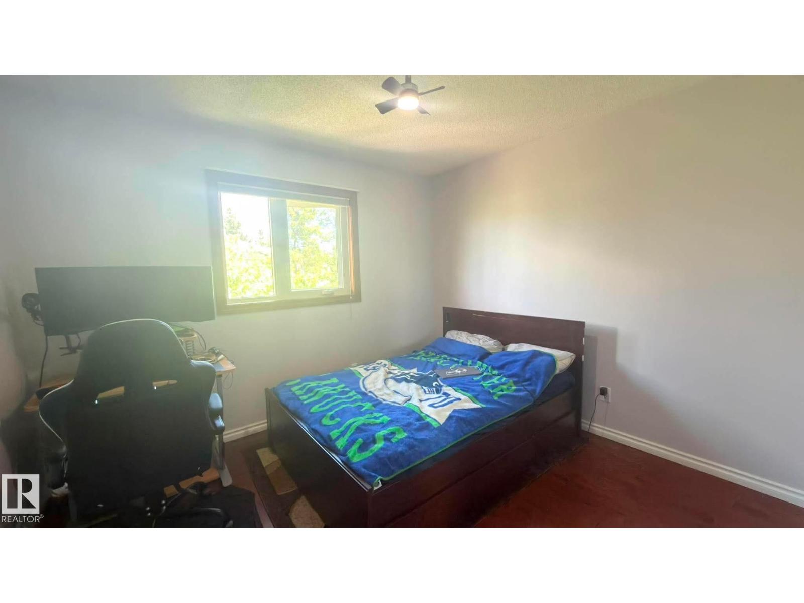 825 112B St NW - 15