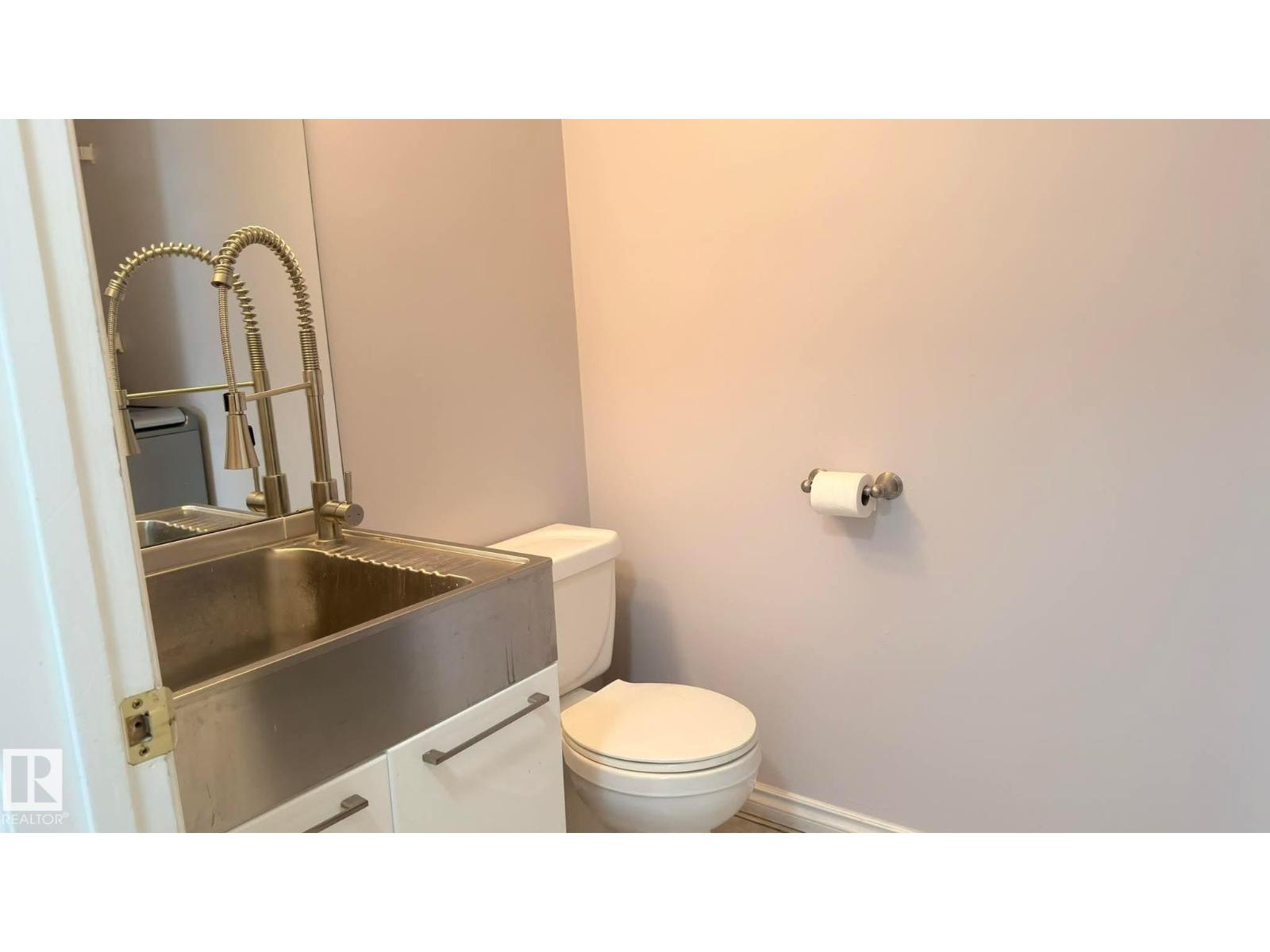 825 112B St NW - 17