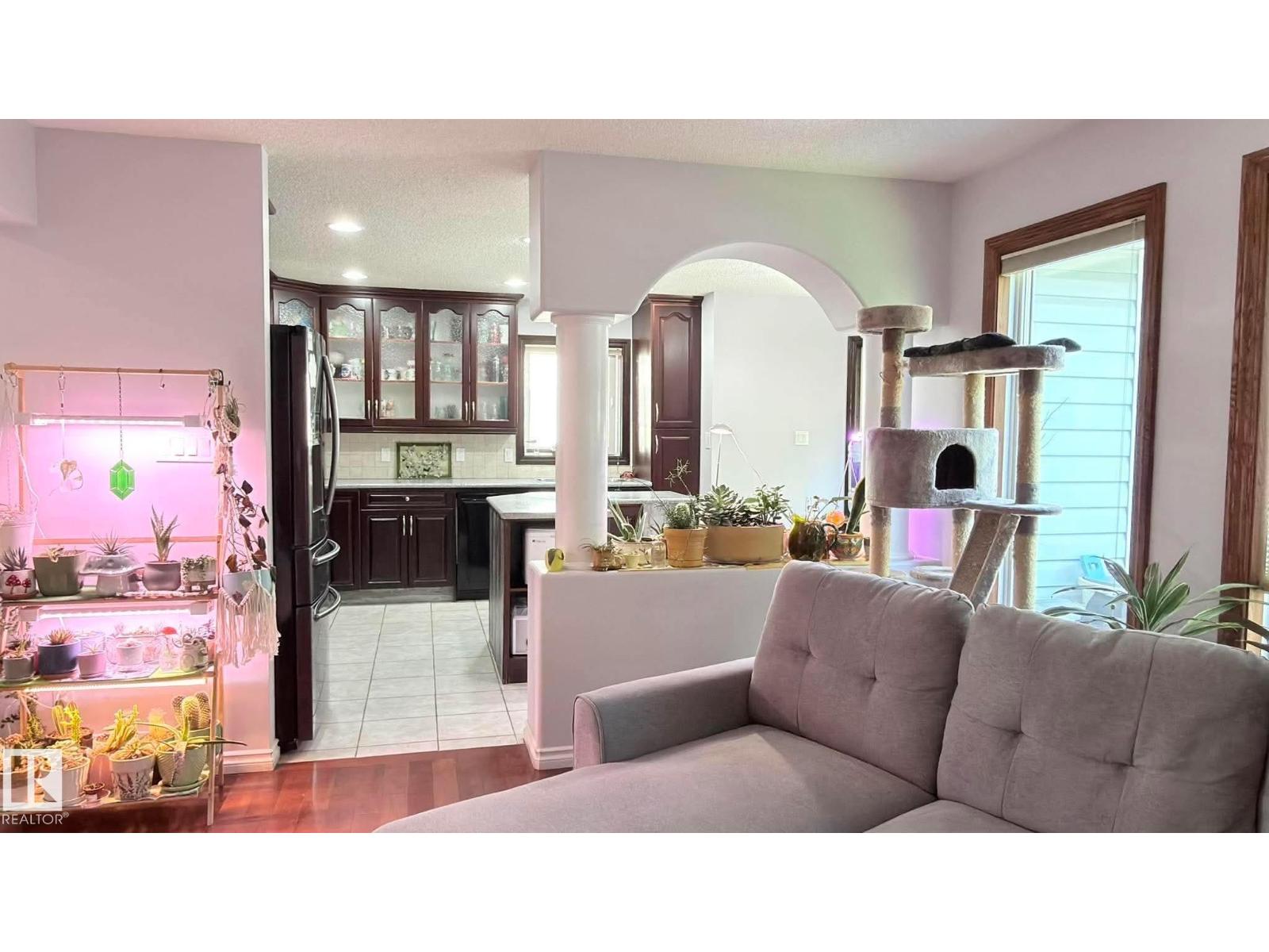 825 112B St NW - 20