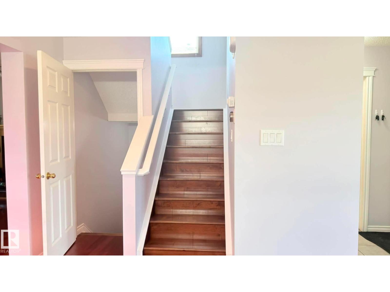 825 112B St NW - 6