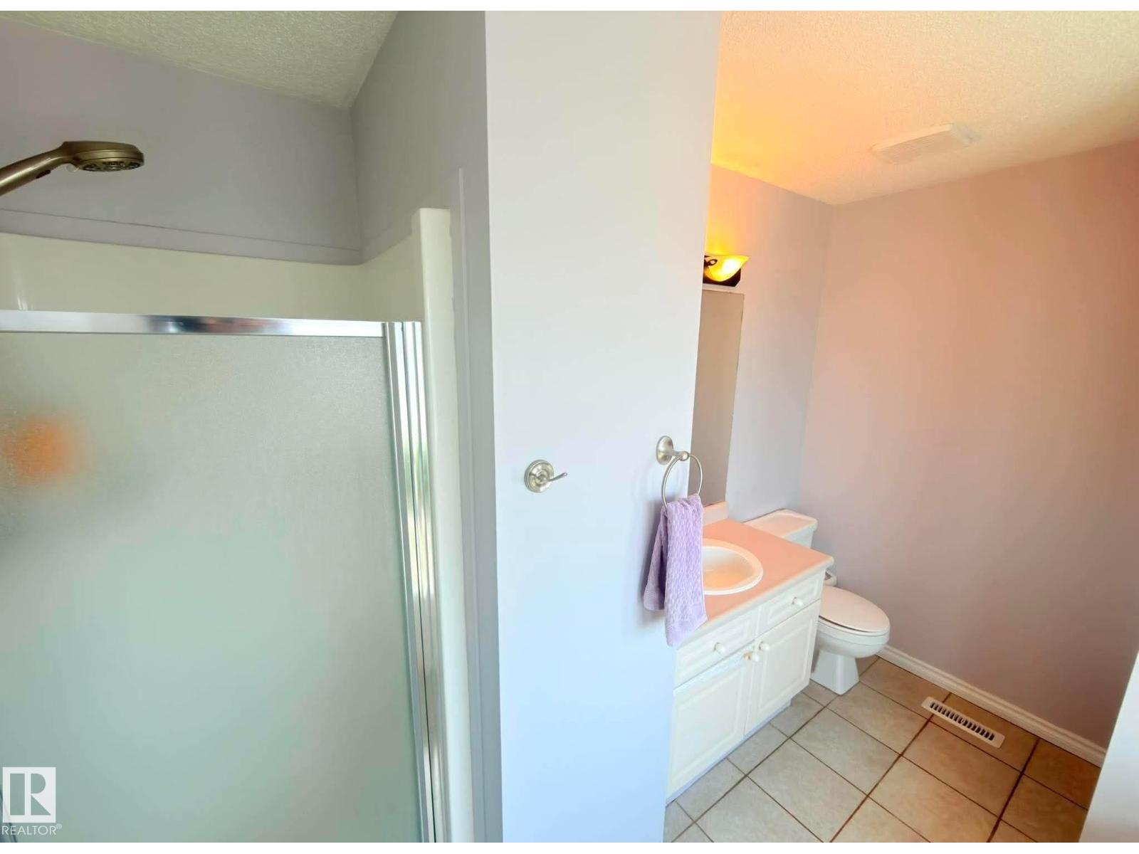 825 112B St NW - 9