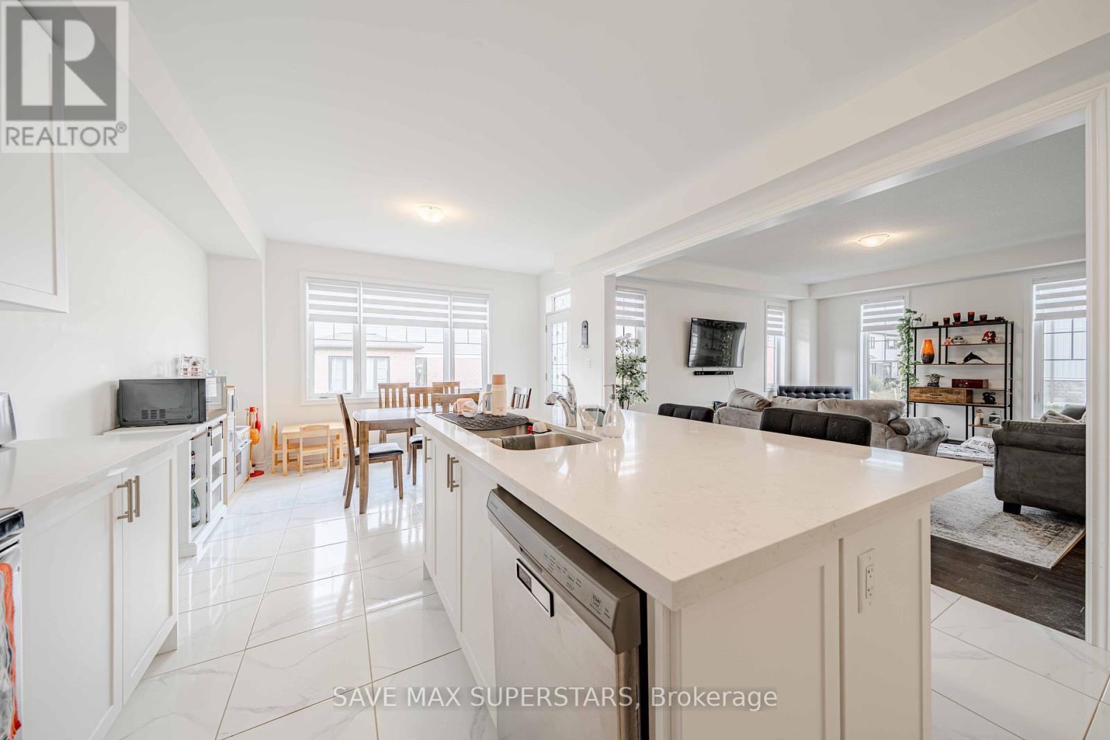 34 BANNISTER ROAD - 11
