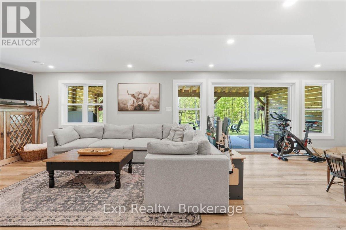 1296 CLEARVIEW ROAD - 33