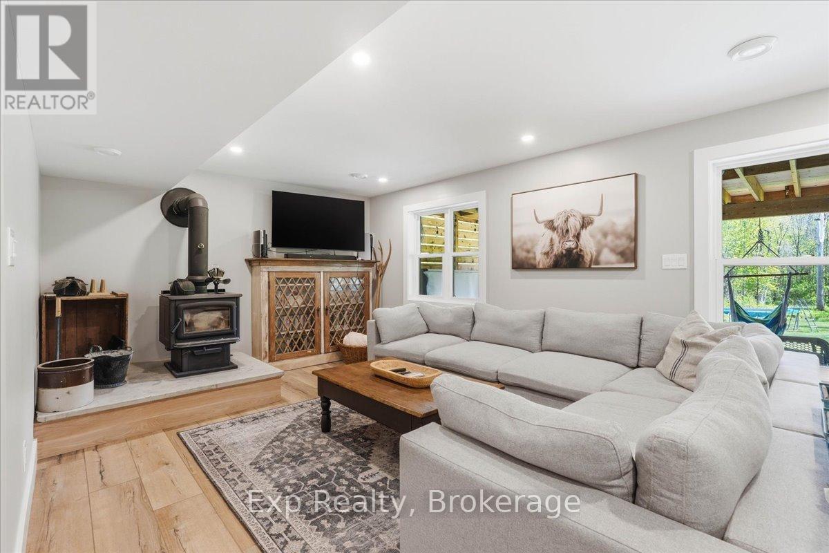 1296 CLEARVIEW ROAD - 34