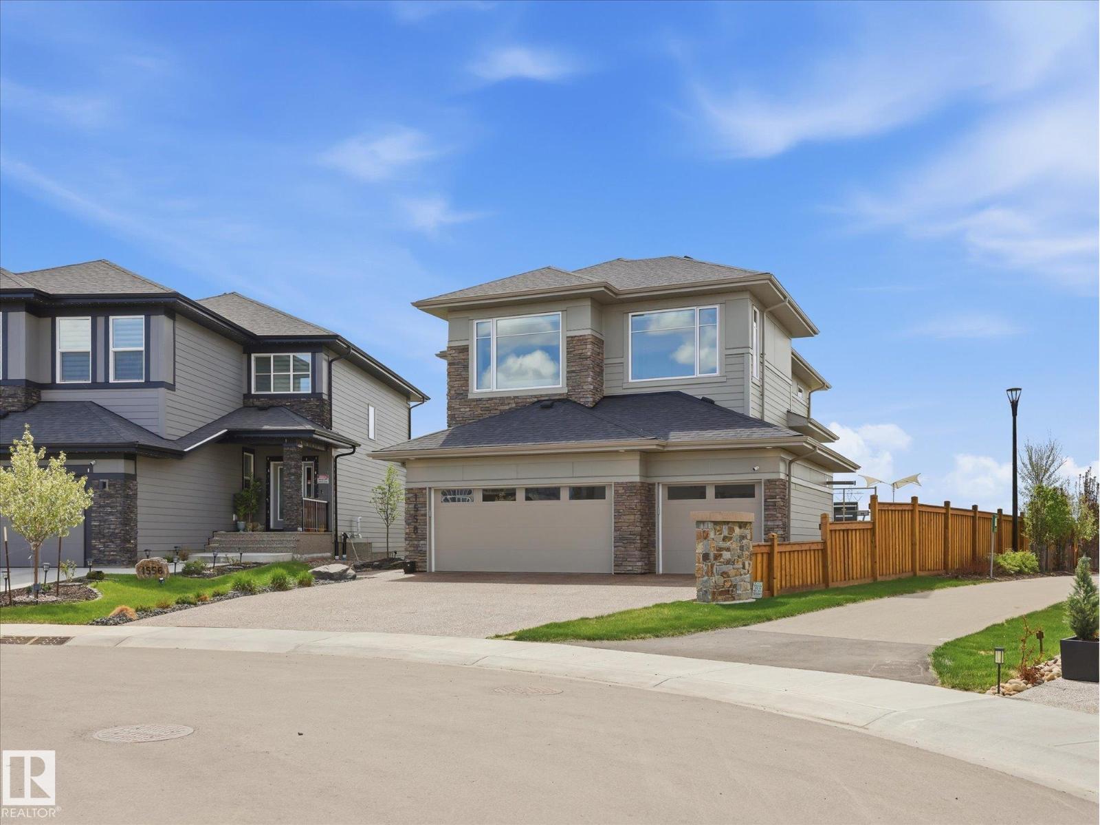 1558 HOWES PL SW - 2