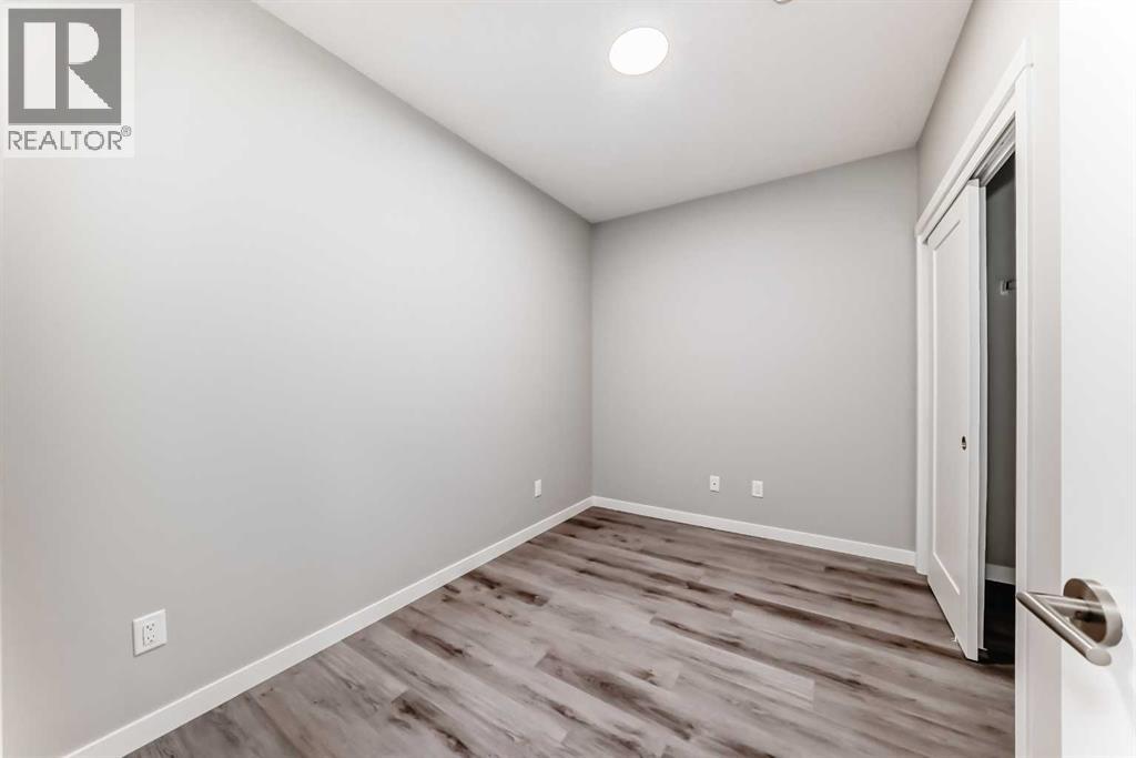 #403 200 Shawnee Square SW - 31