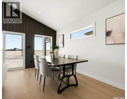 1056 West Park Boulevard, Moose Jaw, SK S6J0E6 Photo 14