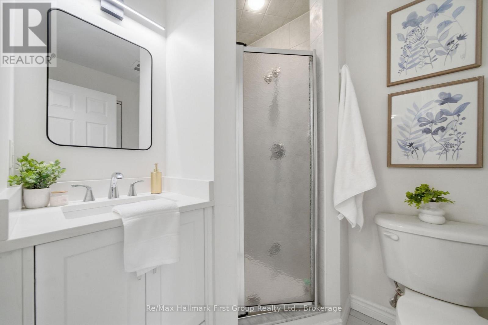 #215 145 THIRD STREET - 21