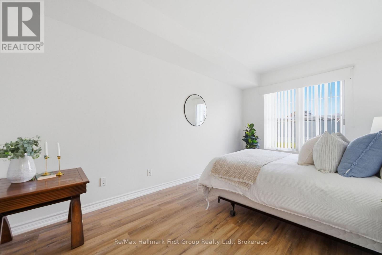 #215 145 THIRD STREET - 26