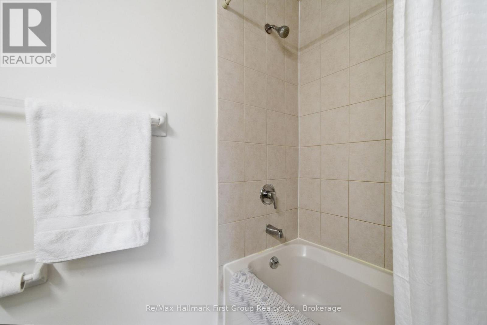 #215 145 THIRD STREET - 29