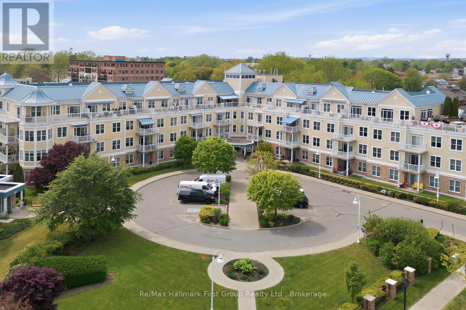 #215 145 THIRD STREET - 35