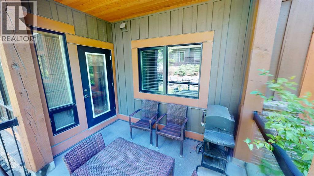 OUTDOOR DECK