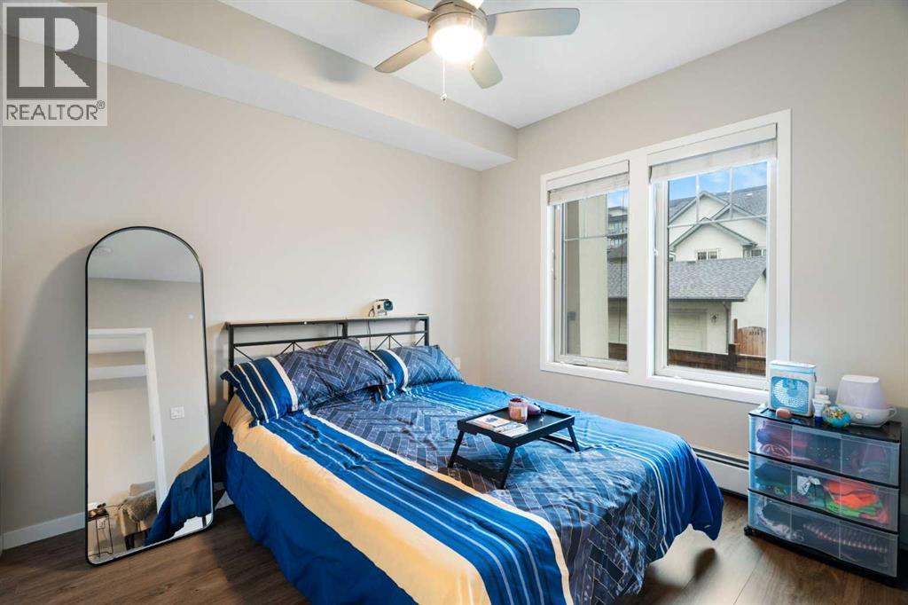 Spacious bedroo