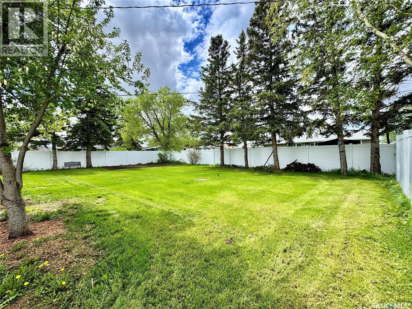 302 Maple BAY — photo 27