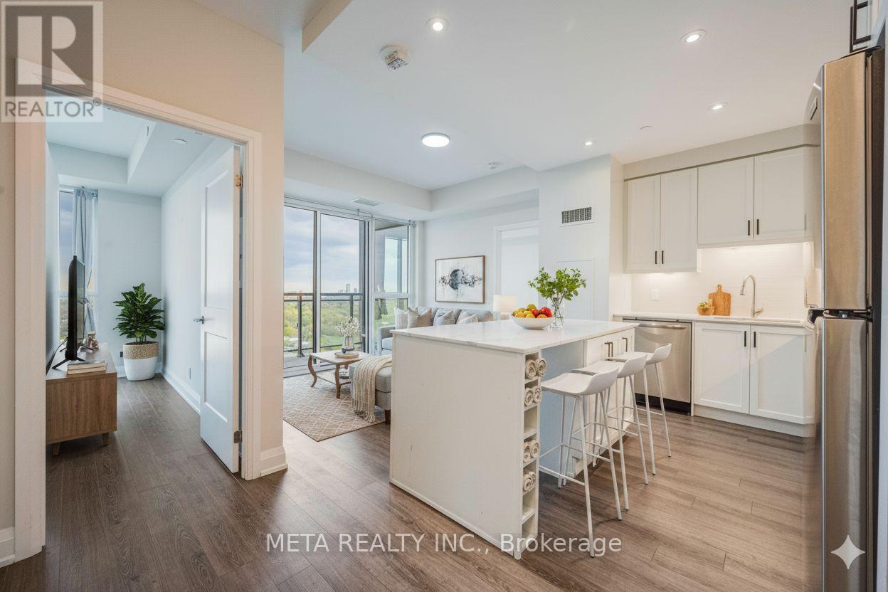 #1605 15 LYNCH STREET - 10