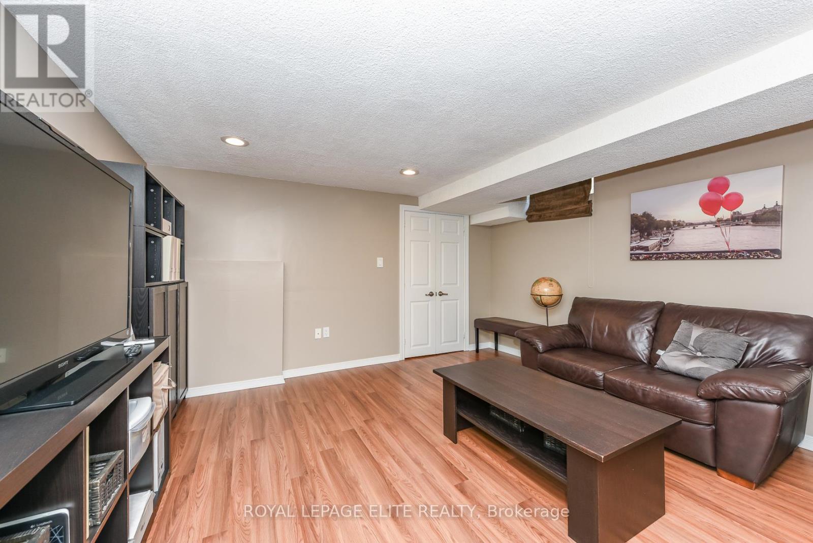 67 ELMBROOK CRESCENT - 31