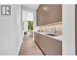 Family room - 152 Third Line, Oakville, ON L6L3Z8 Photo 9