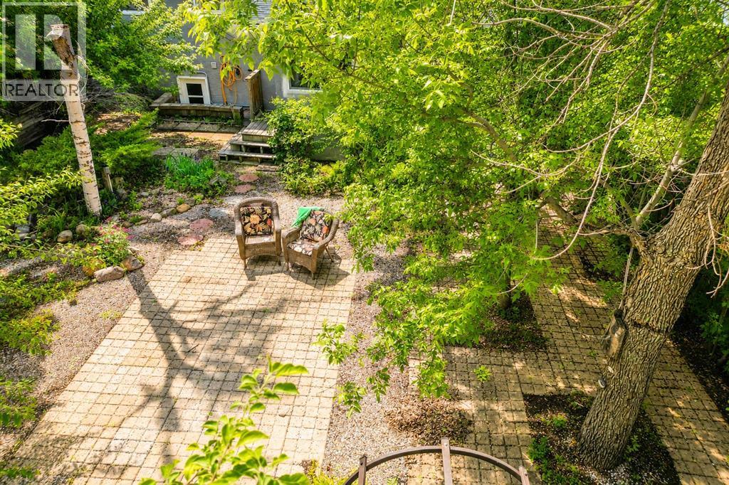 1652 Boutellier Close — photo 40