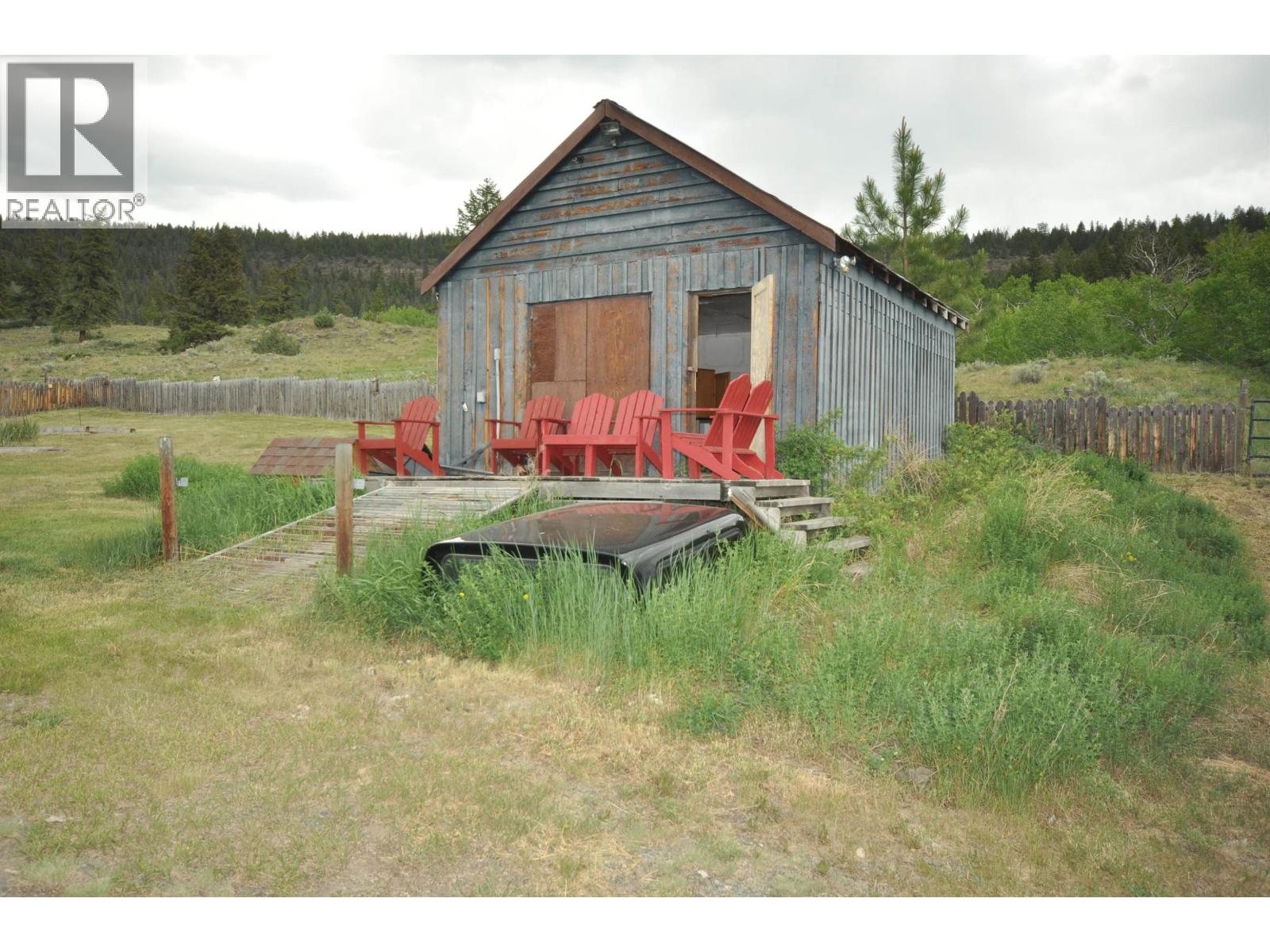 7350 CHILCOTIN 20 HIGHWAY - 33