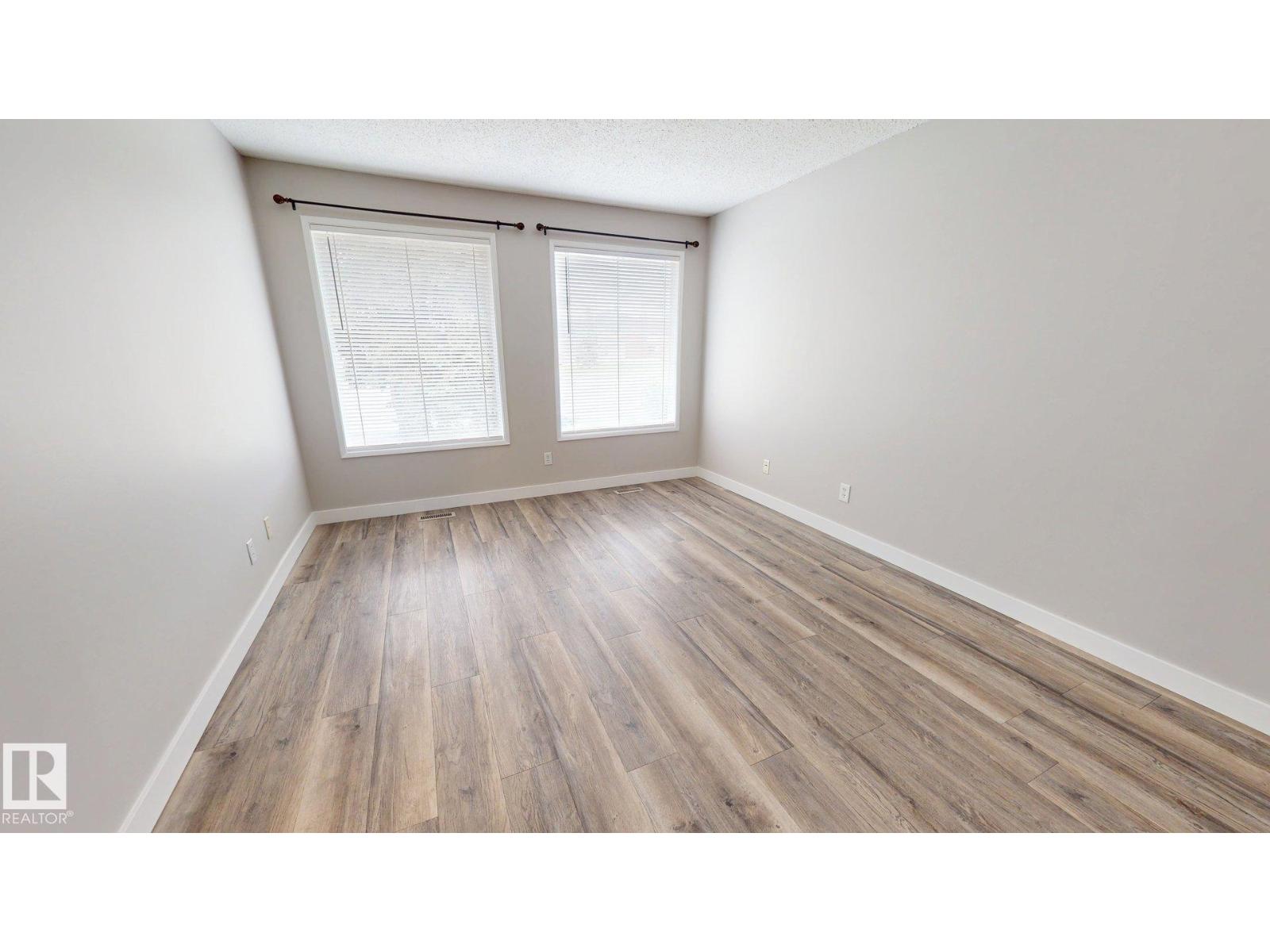 4301/4303 44 ST - photo 3