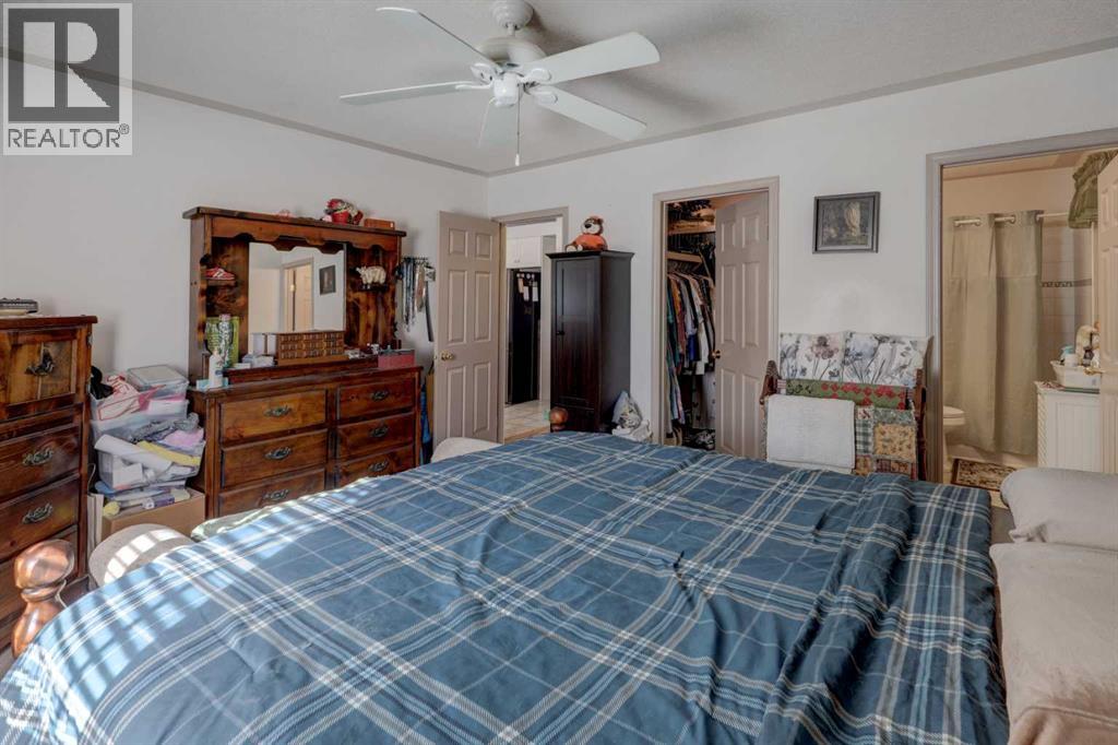 301 9 Street - 10