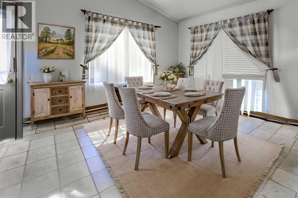 Dining area - virtually staged