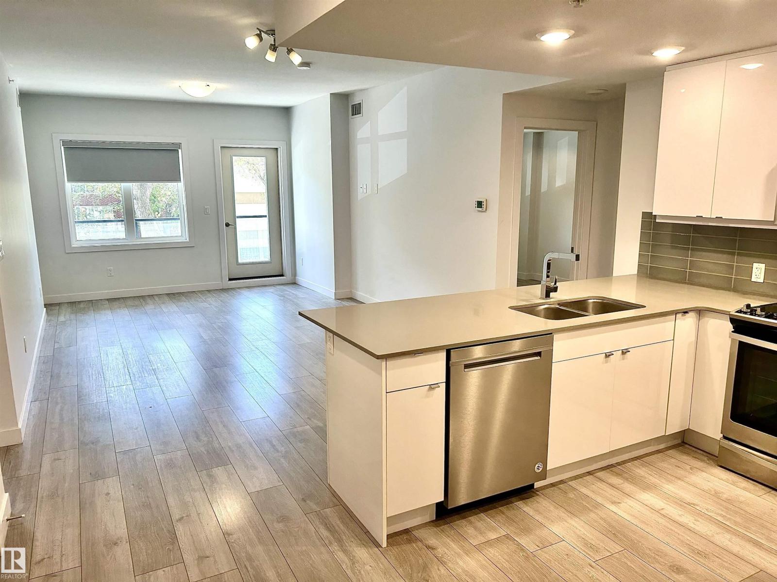 #203 8510 90 ST NW - 3