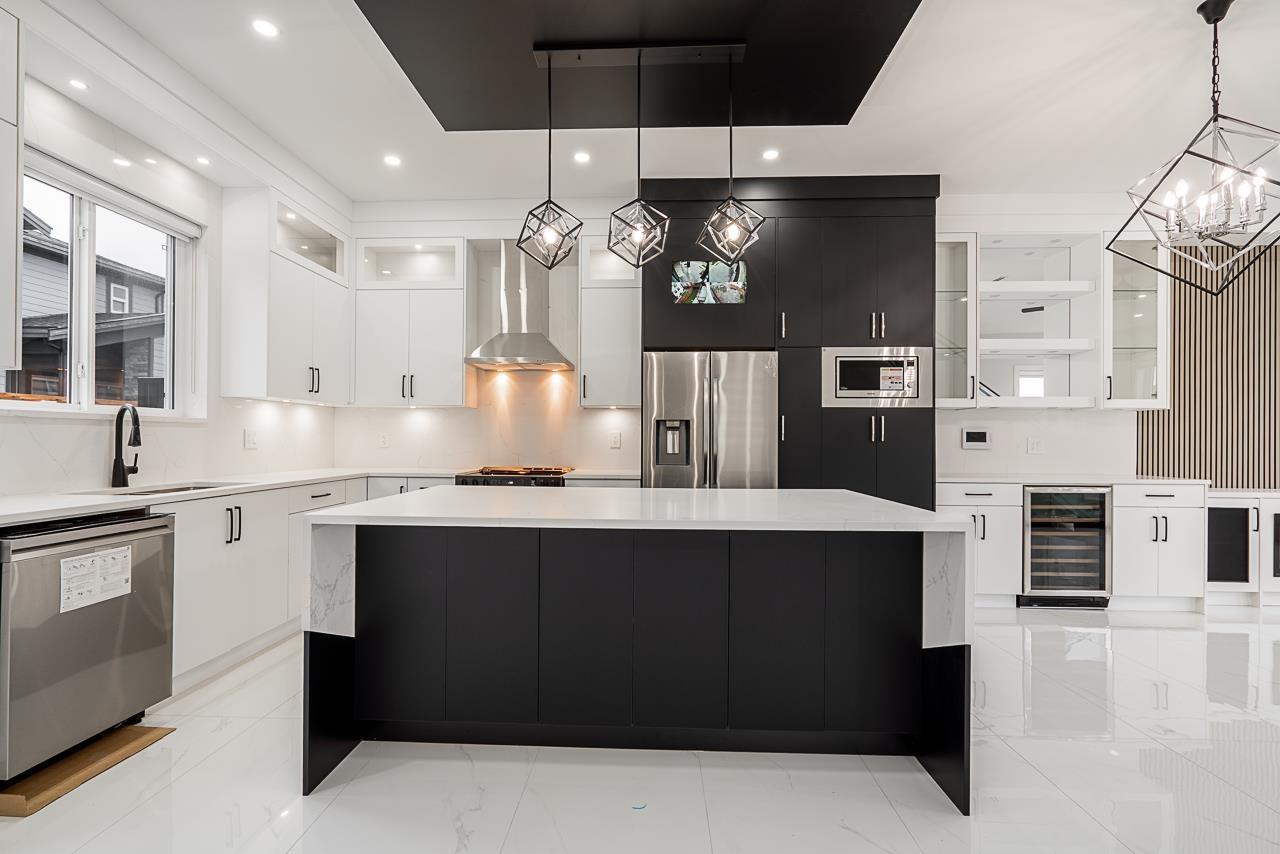 4 Bed, 4 Bath Apartment for Sale in Surrey – 101 16649 18A AVENUE, Surrey – MLS# R3133657 - Image 7