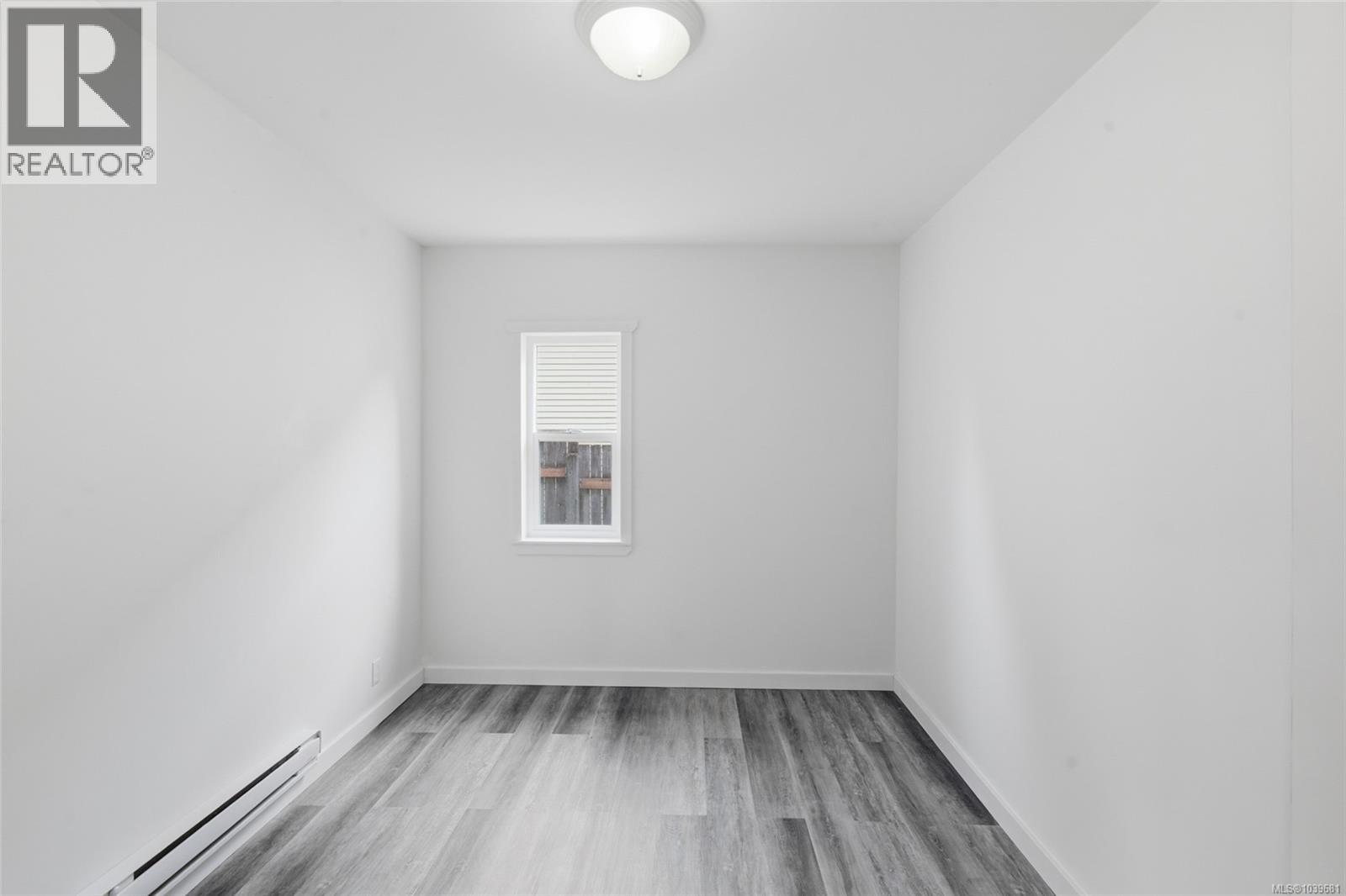 4524 Bute St - 11