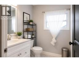 2429 Howard Avenue, Windsor, ON N9X3V5 Photo 10