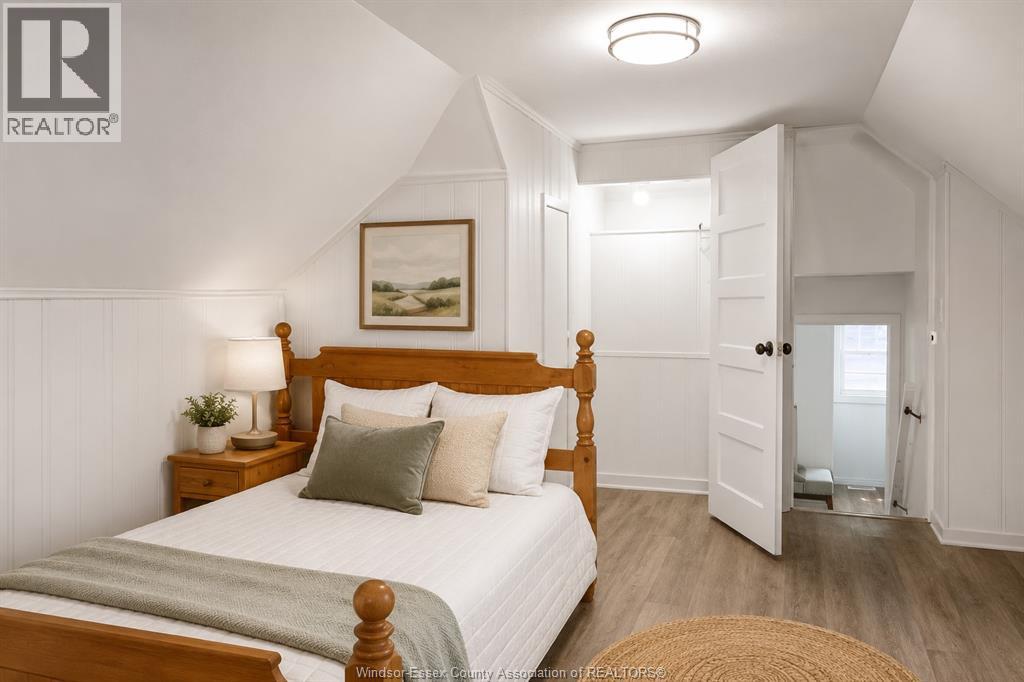 2429 HOWARD AVENUE - 5