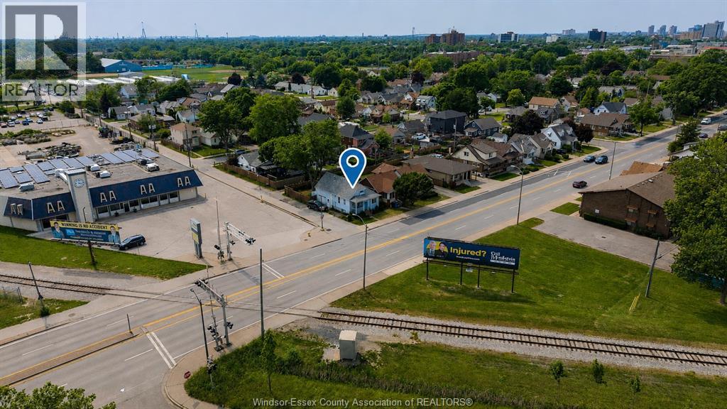2429 HOWARD AVENUE - 2