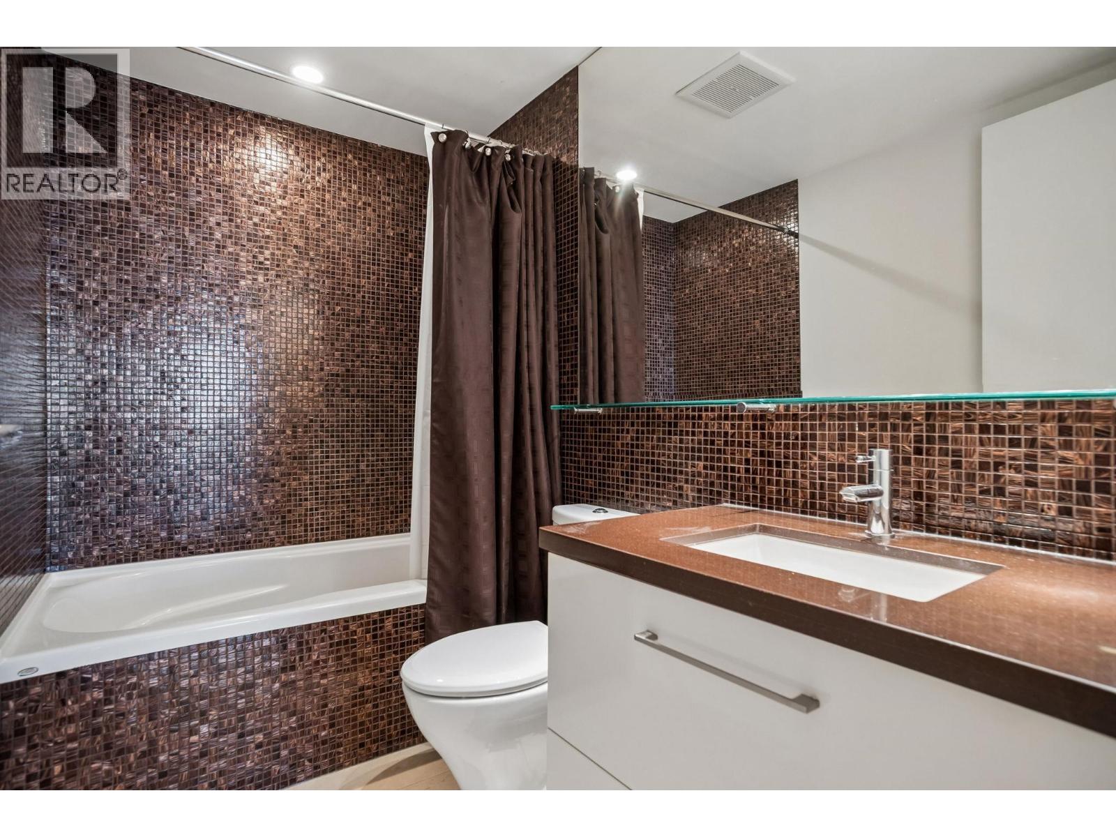 610 833 HOMER STREET, Vancouver