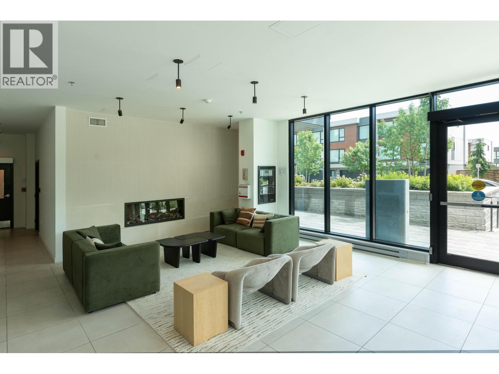 203 3596 MALSUM DRIVE, North Vancouver