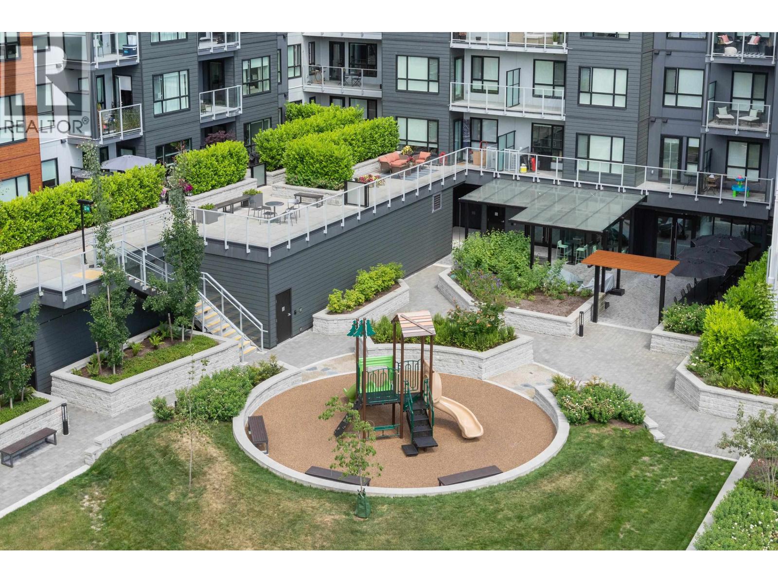 203 3596 MALSUM DRIVE, North Vancouver