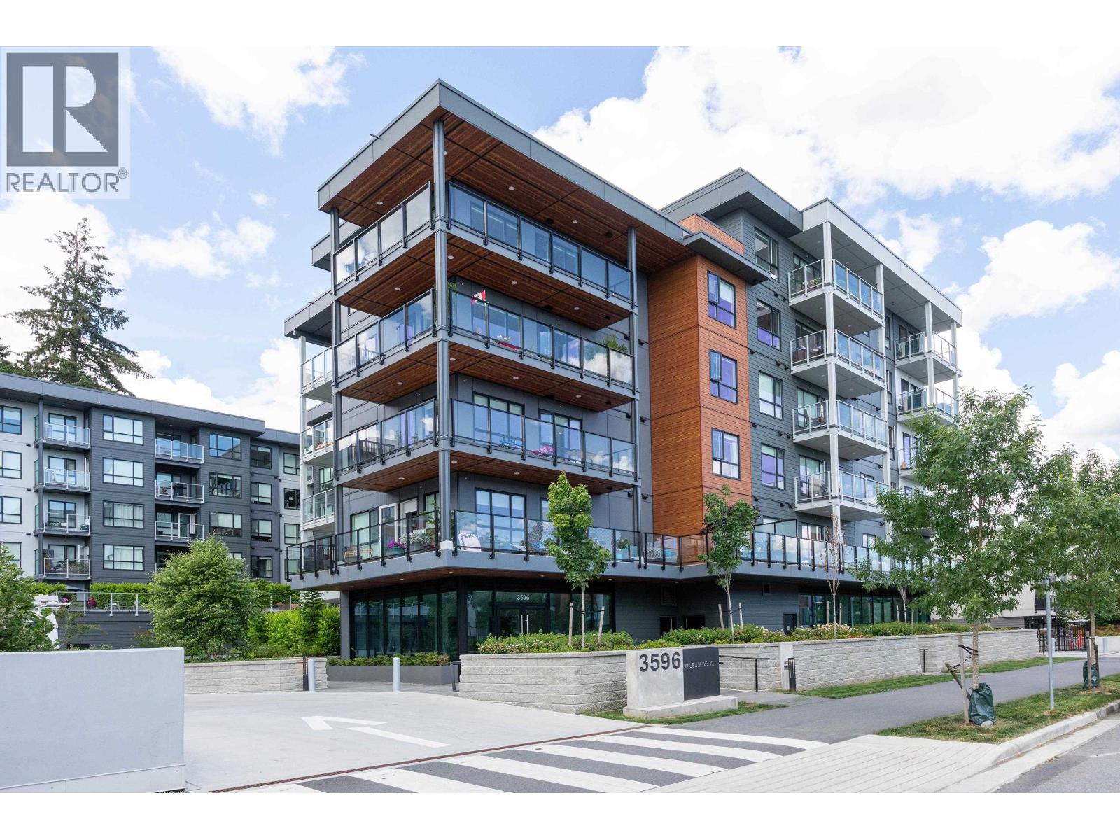 203 3596 MALSUM DRIVE, North Vancouver