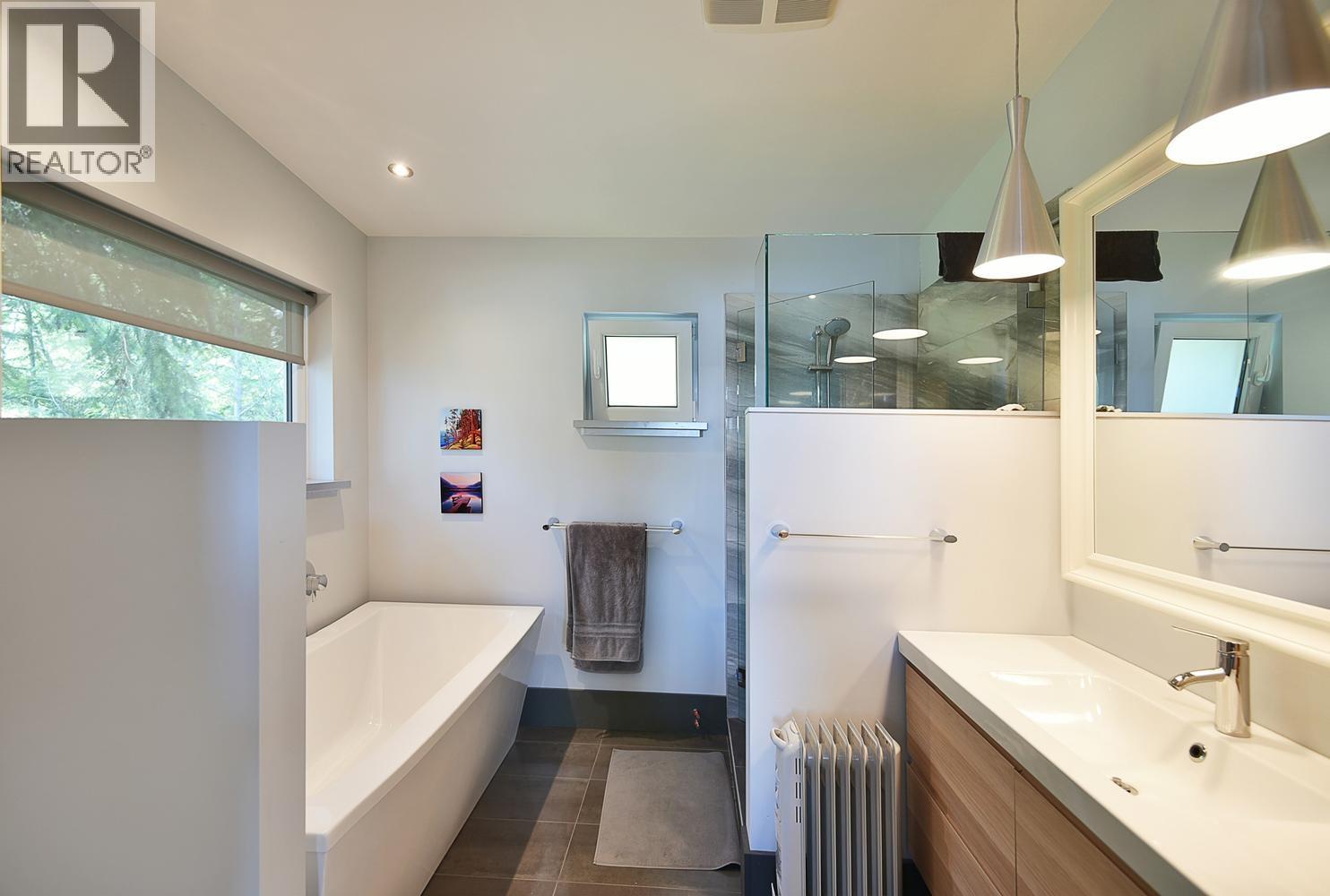 13223 POOL ROAD, Garden Bay