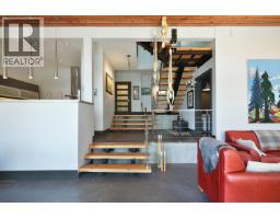 13223 Pool Road, Garden Bay, BC V0N1S1 Photo 7