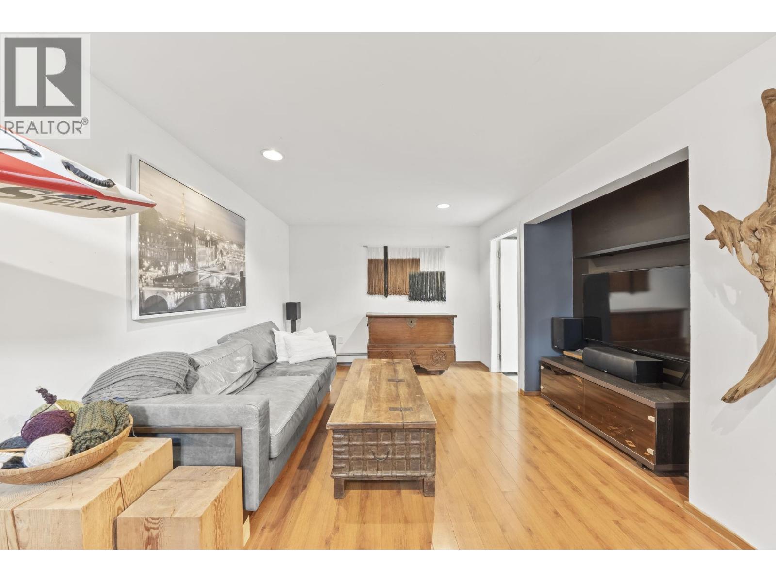507 JEFFERSON AVENUE, Coquitlam