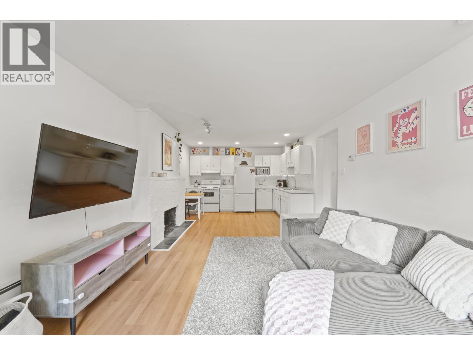 507 JEFFERSON AVENUE, Coquitlam