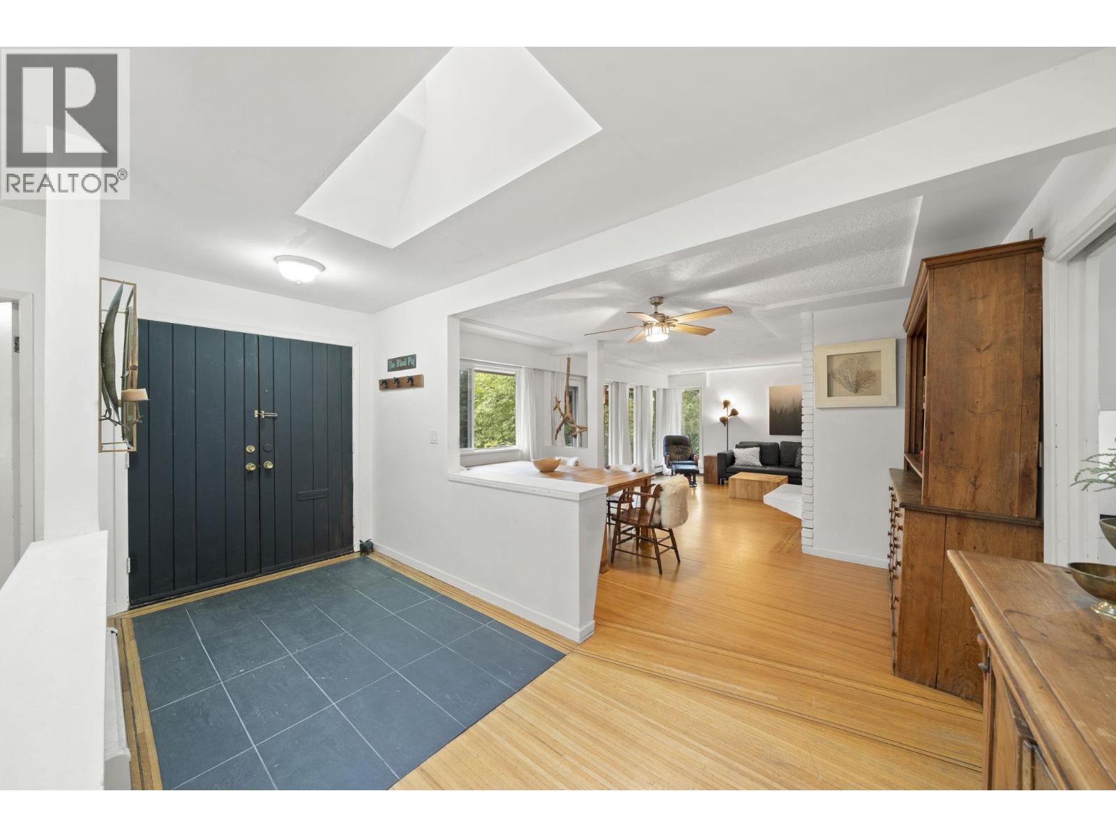 507 JEFFERSON AVENUE, Coquitlam