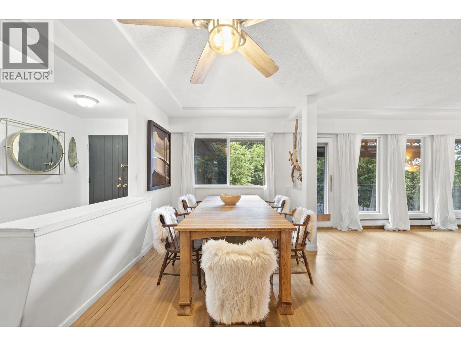 507 JEFFERSON AVENUE, Coquitlam