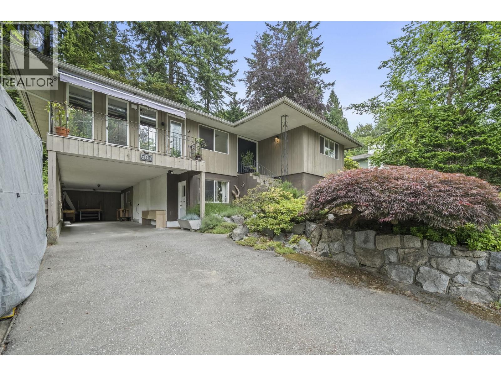 507 JEFFERSON AVENUE, Coquitlam