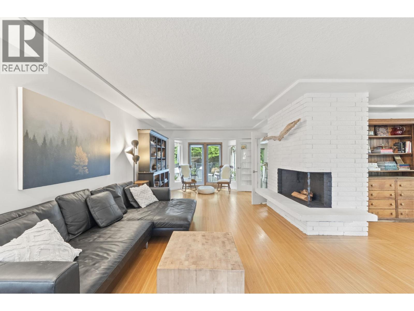 507 JEFFERSON AVENUE, Coquitlam