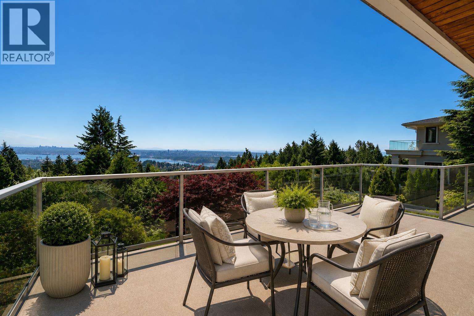 1440 SANDHURST PLACE, West Vancouver